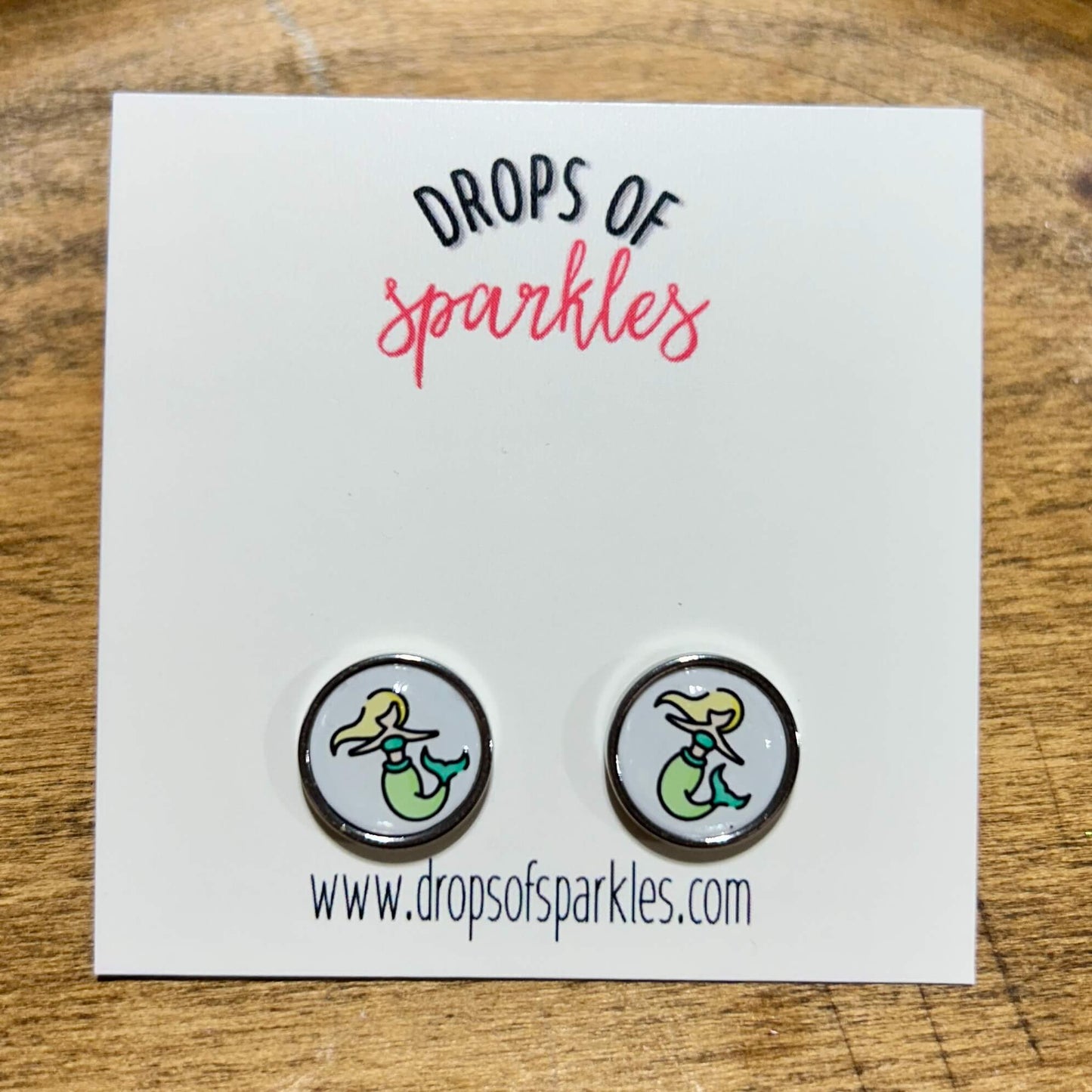 Mermaid stud earrings & pendant necklace