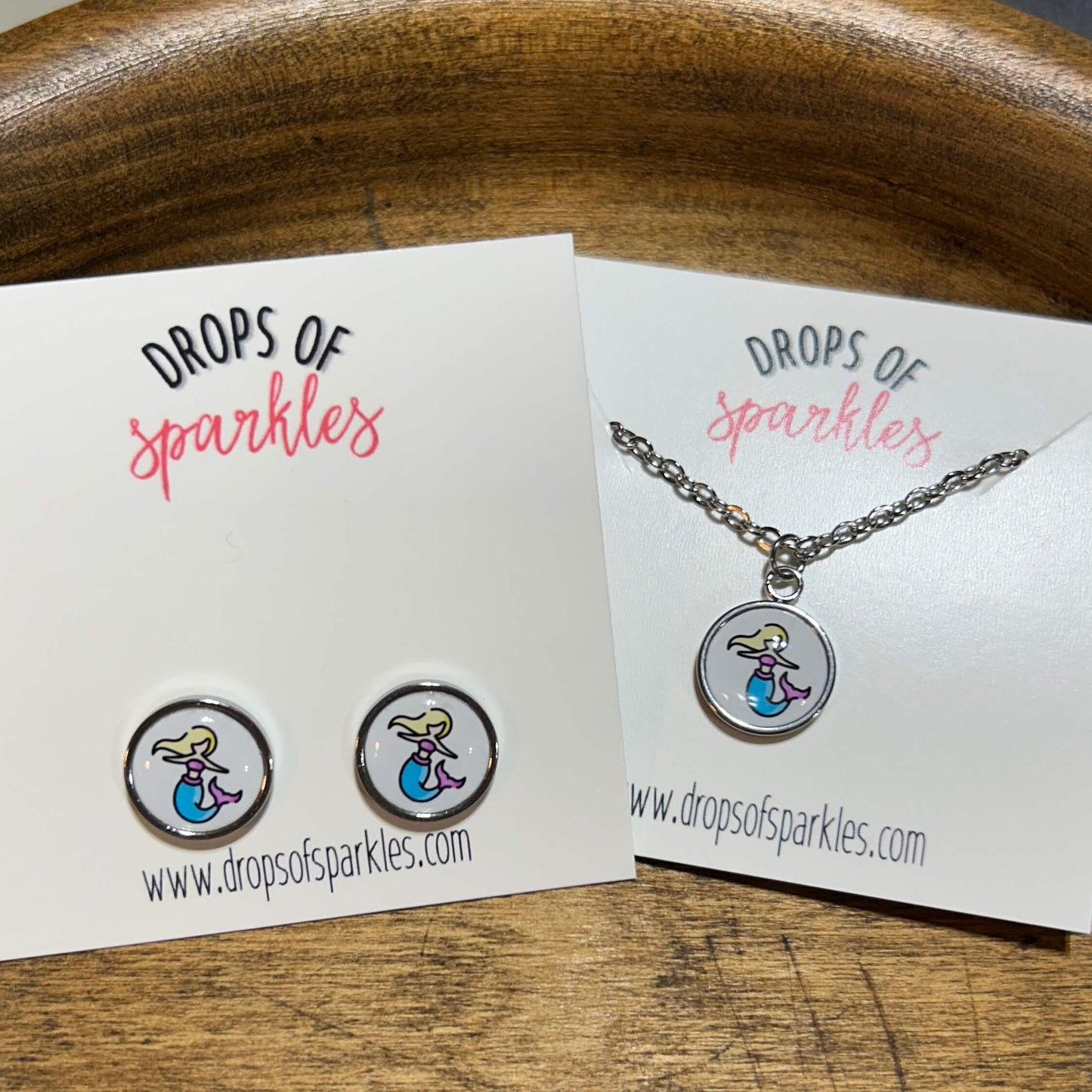 Mermaid stud earrings & pendant necklace