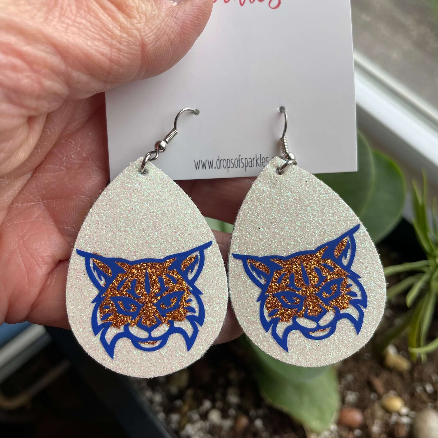 wyandot run wildcats elementary faux leather dangle earrings