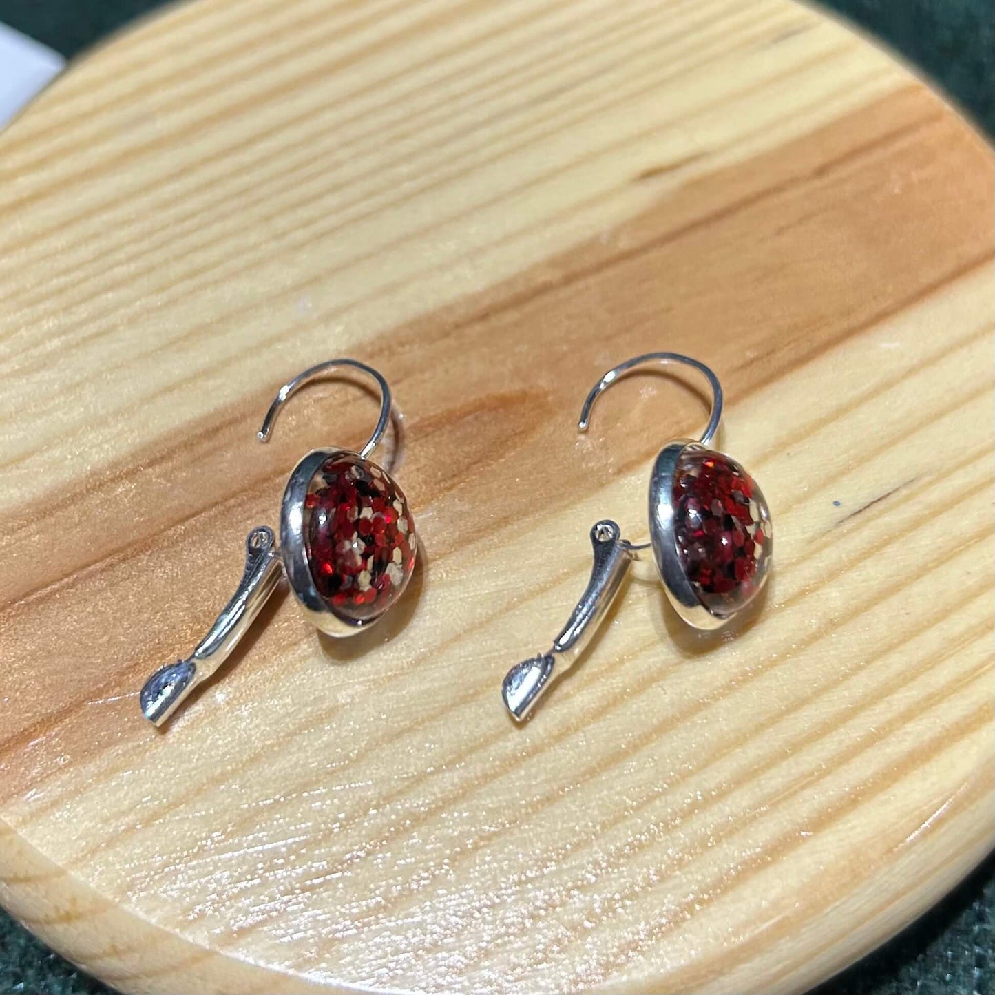 Sparkle scarlet & gray lever back earrings