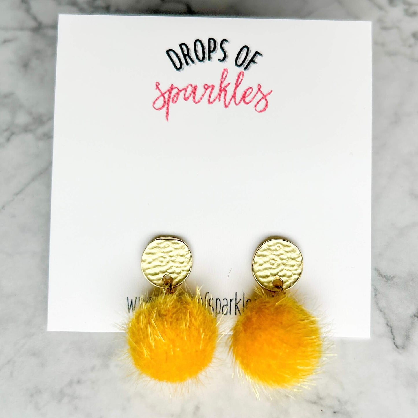 Fuzzy poms stud earrings
