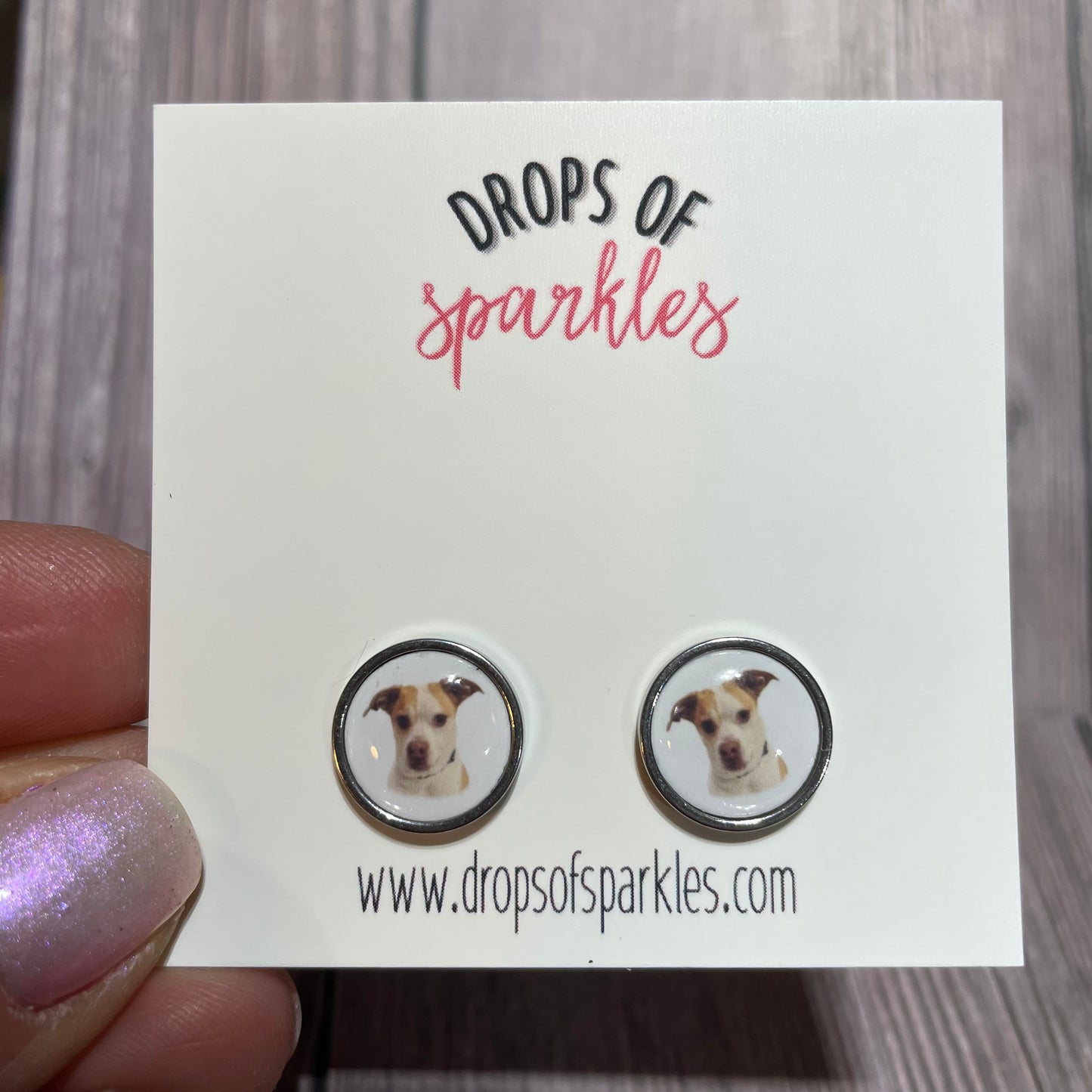Picture stud earrings