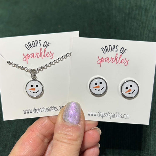 Frosty the Snowman stud earrings and pendant necklace