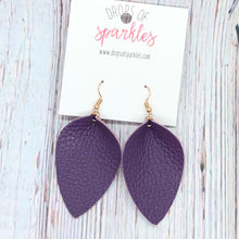 Load image into Gallery viewer, Genuine leather pinched teardrop
