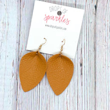 Load image into Gallery viewer, Genuine leather pinched teardrop
