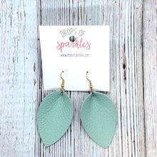 Load image into Gallery viewer, Genuine leather pinched teardrop
