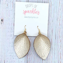 Load image into Gallery viewer, Genuine leather pinched teardrop
