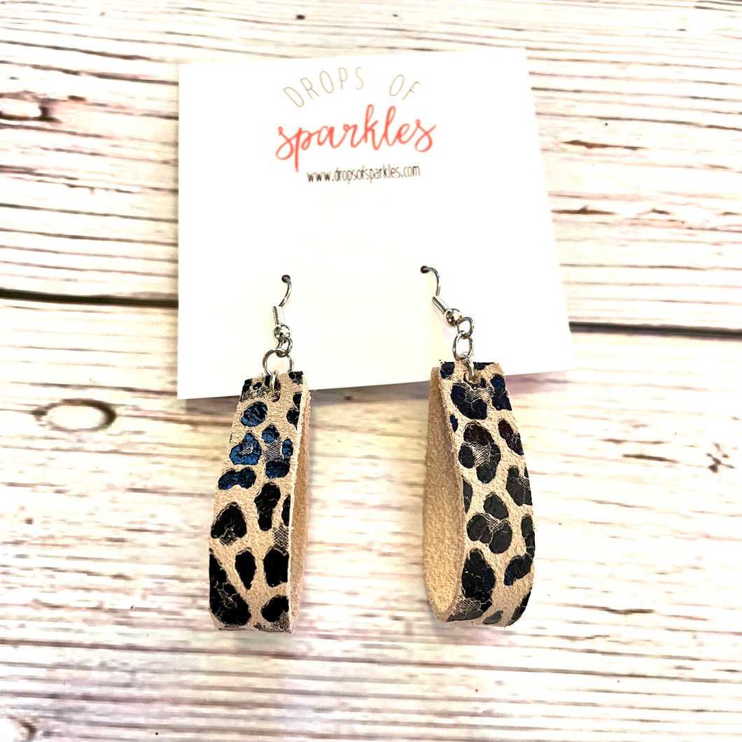Genuine leather loop earrings