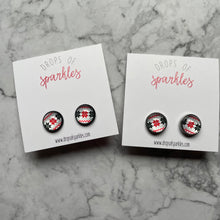Load image into Gallery viewer, Red and black argyle printed stud earrings
