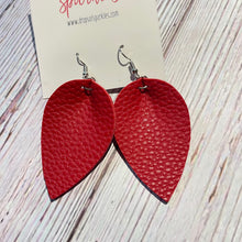Load image into Gallery viewer, Genuine leather pinched teardrop
