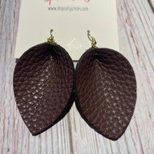 Load image into Gallery viewer, Genuine leather pinched teardrop
