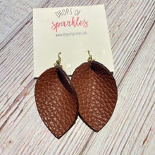Load image into Gallery viewer, Genuine leather pinched teardrop
